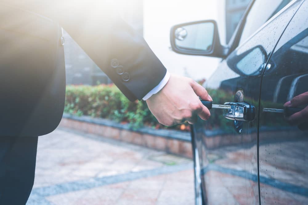 What to Do If You’re Locked Out of Your Car in Houston